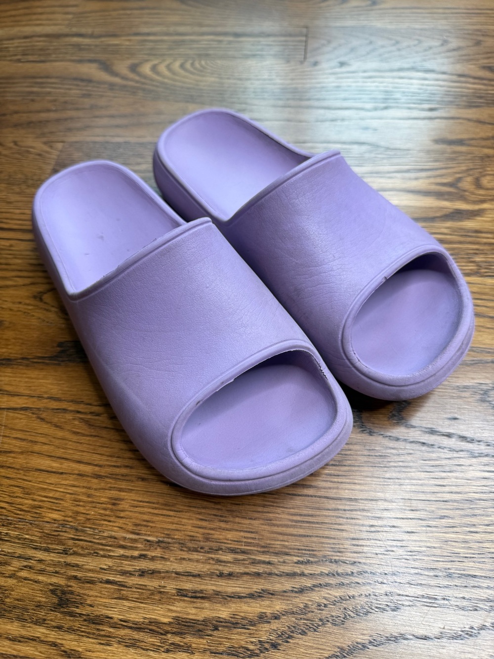 Target Brand Lilac Girls Slide Sandals  - Slip On Comfort Size 6